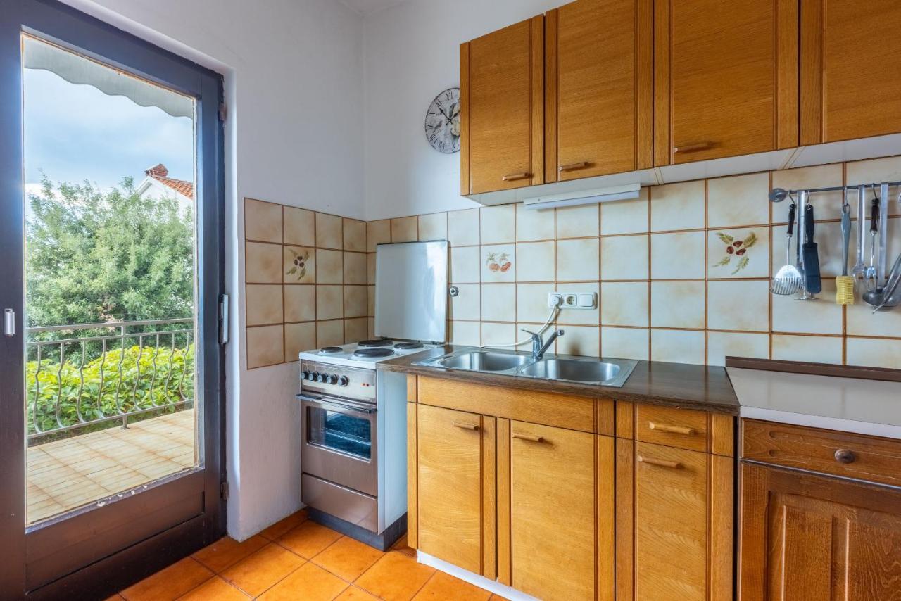 Apartment Suzy Dramalj Eksteriør bilde