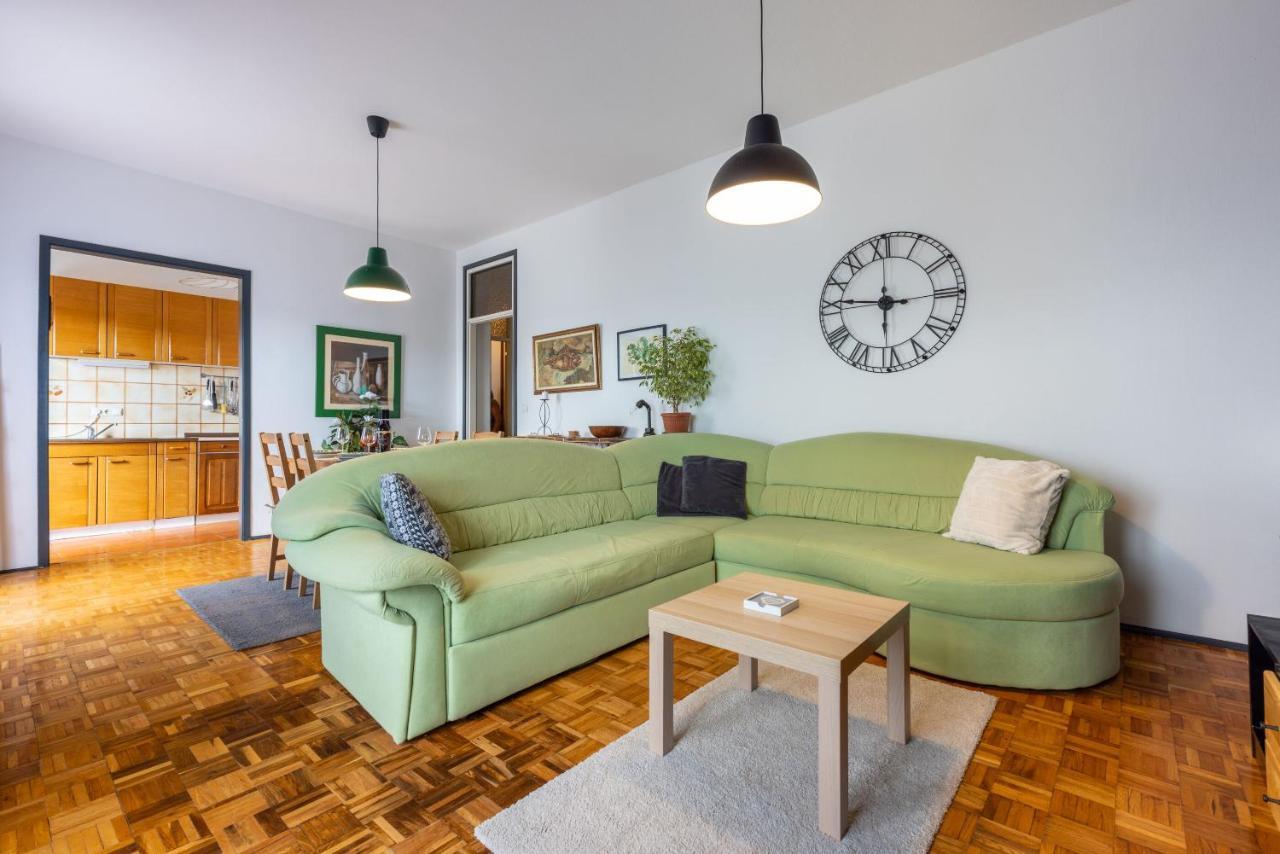 Apartment Suzy Dramalj Eksteriør bilde