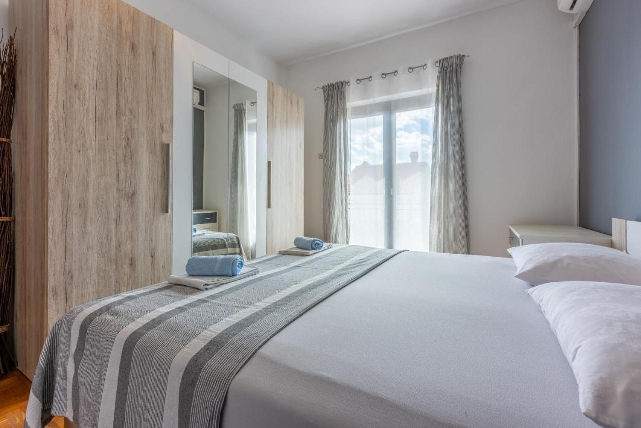 Apartment Suzy Dramalj Eksteriør bilde